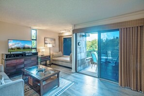 Appart'hôtel, plusieurs lits, balcon, vue jardin (B4) | Coin séjour