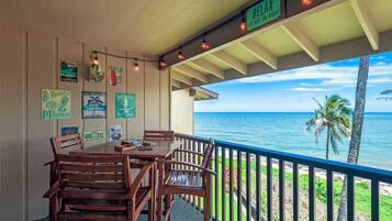 Condo, 1 King Bed, Balcony, Ocean View (302) | Property grounds