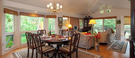 獨棟房屋, 2 張加大雙人床, 熱水浴缸, 花園景觀 (37) | 用餐區