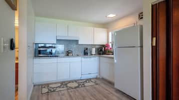 Condo, 1 Queen Bed with Sofa bed, Patio, Ocean View ( B6) | Private kitchen | Coffee/tea maker
