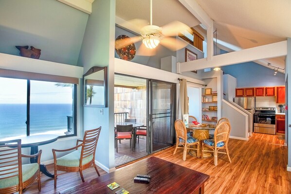 Condo, Berbilang Katil, Balcony, Ocean View (D7) | Tempat makan