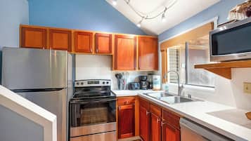 Condo, Multiple Beds, Balcony, Ocean View (D7) | Private kitchen | Coffee/tea maker