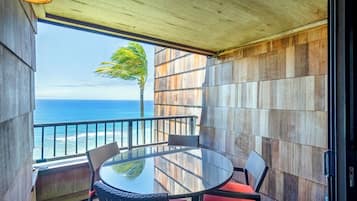 Condo, Multiple Beds, Balcony, Ocean View (D7) | Outdoor dining