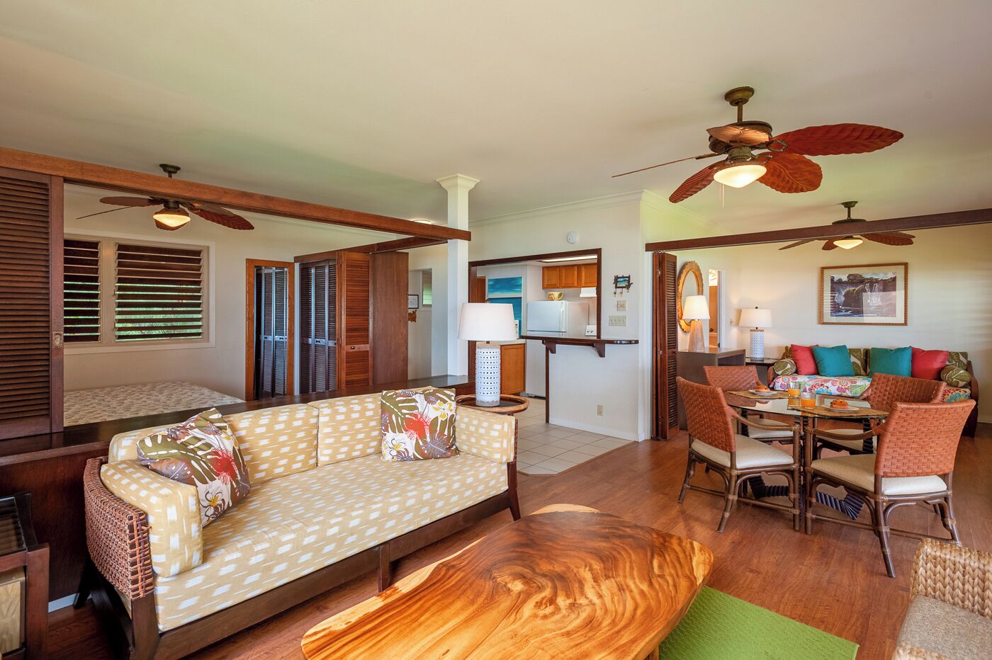 Condo, Multiple Beds, Hot Tub, Ocean View (K4) | Living area