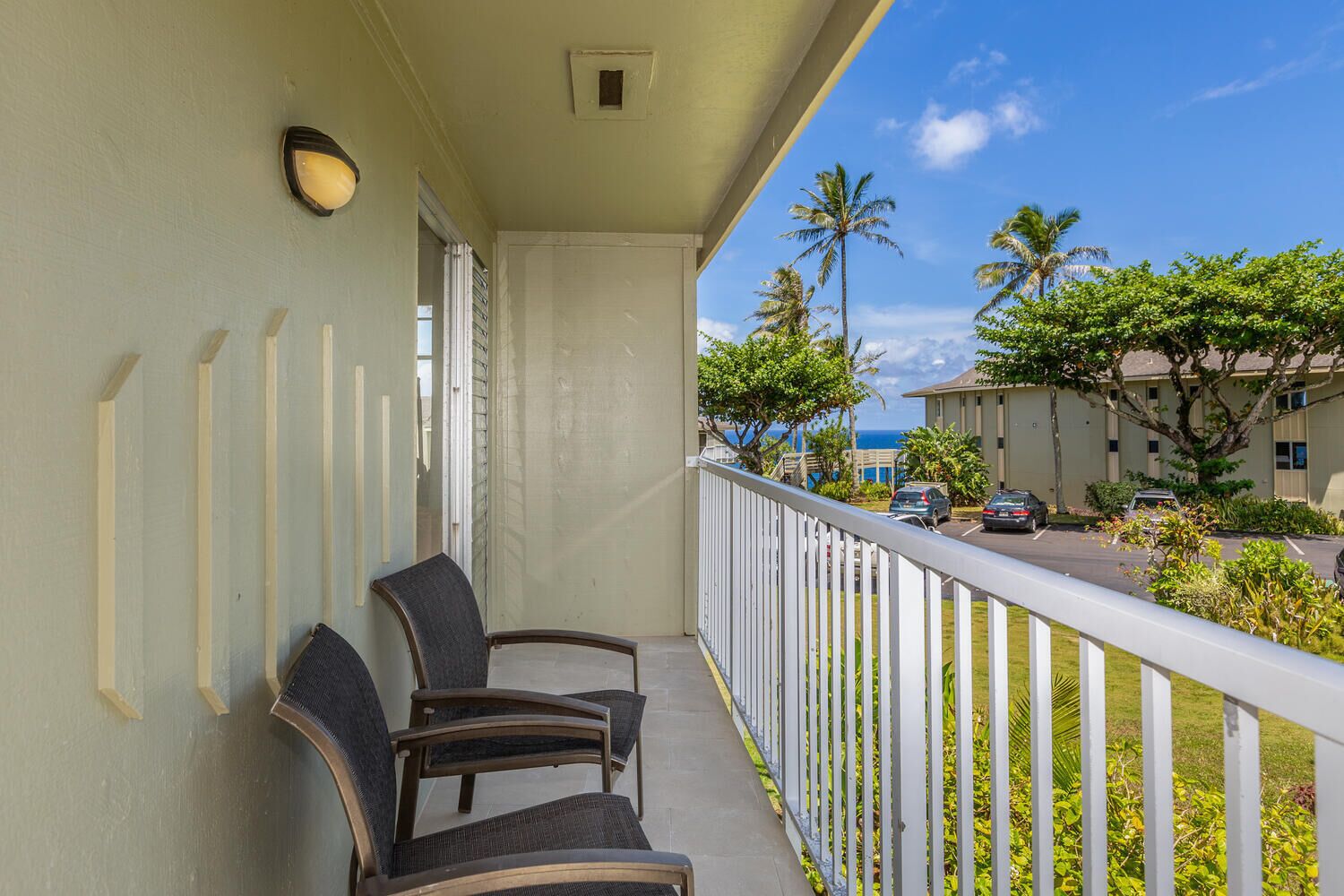 Condo, Multiple Beds, Balcony, Mountain View (2201) | Property grounds