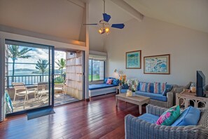 Condo, Multiple Beds, Balcony, Ocean View (E6) | Living area - Sealodge E6 (Princeville)