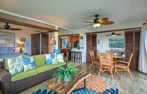Condo, Multiple Beds, Hot Tub, Ocean View (I-1) | Interior