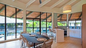 Condo, Multiple Beds, Balcony, Garden View (5B) | Dining