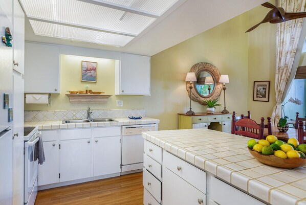 Condo, Multiple Beds, Patio, Garden View (21D) | Private kitchen | Coffee/tea maker