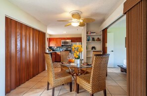 Apartment, Mehrere Betten, Terrasse, Strandblick ( F1) | Speisen