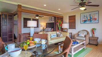 Condo, Multiple Beds, Hot Tub, Ocean View ( I-2) | Dining