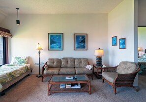 Condo, Multiple Beds, Balcony, Ocean View (F9) | Living area