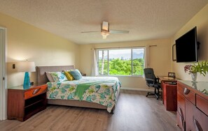 公寓式客房, 多张床, 阳台, 海洋景观 (1201) | 2 多间卧室、特色装修、特色家居、免费高速有线上网