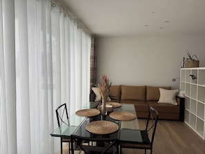 1 bedroom, premium bedding, Select Comfort beds, in-room safe - Modern House Gehrden 2 (Gehrden)