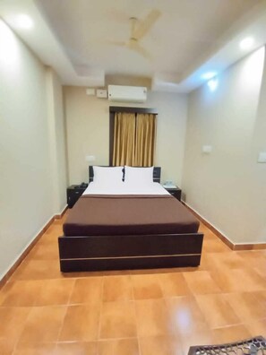 Standard Double Room, City View | Free WiFi, bed sheets - The Nisarga residency  (Bengaluru)