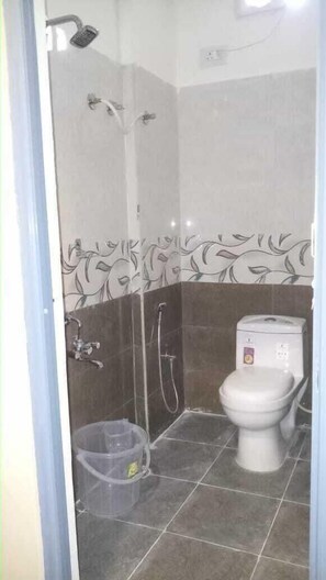 Ducha, cabezal de ducha tipo lluvia, artículos de tocador gratuitos