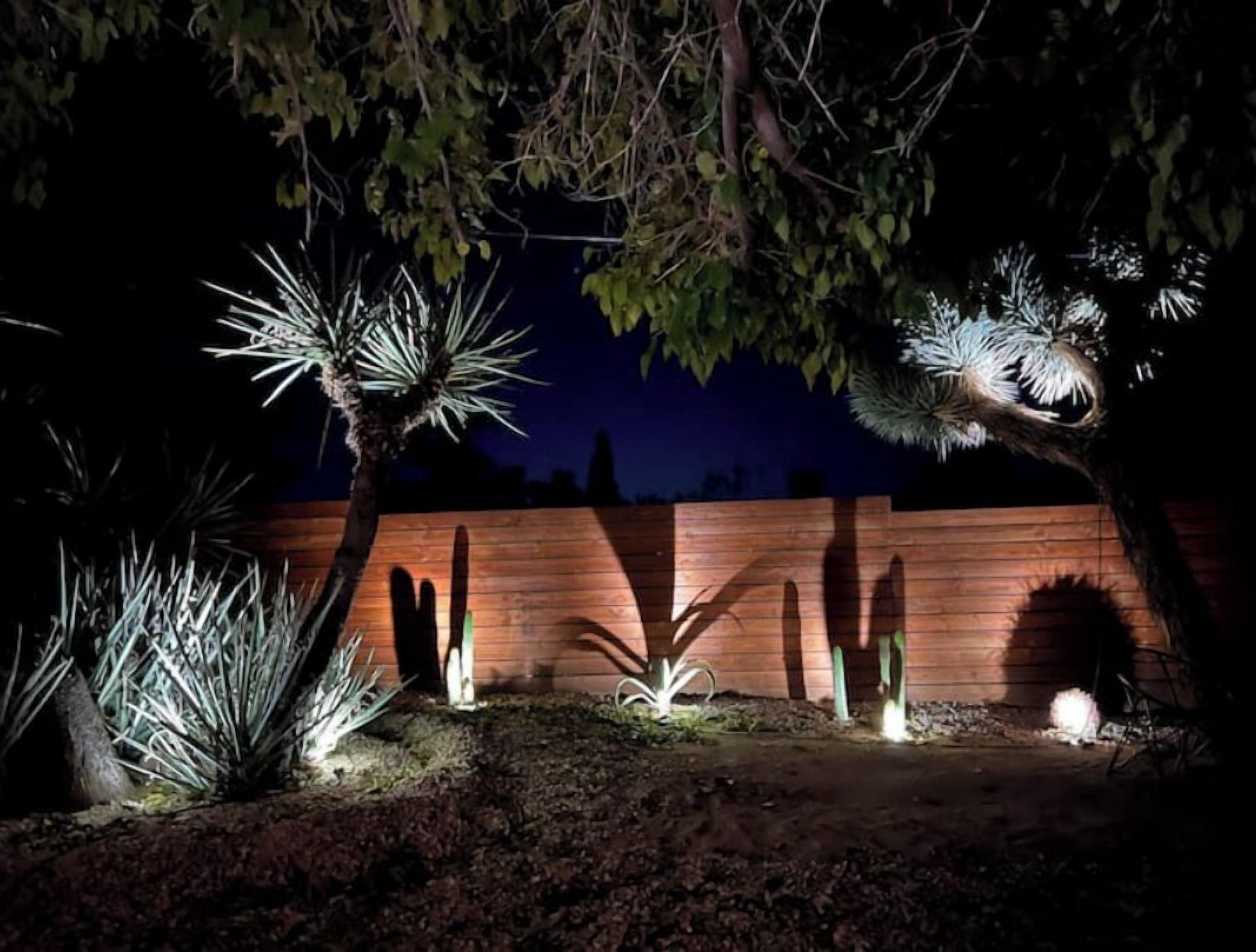 المنطقة المحيطة بالمنشأة