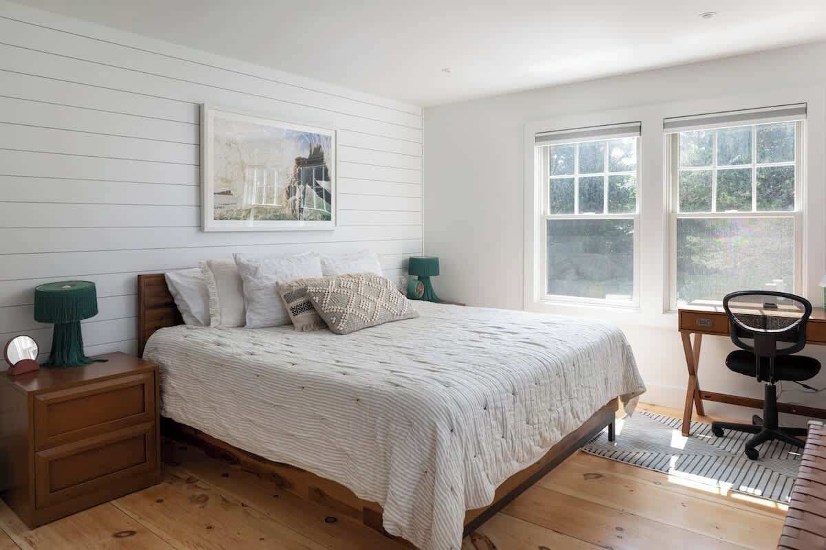 3 habitaciones, tabla de planchar con plancha, wifi y ropa de cama 