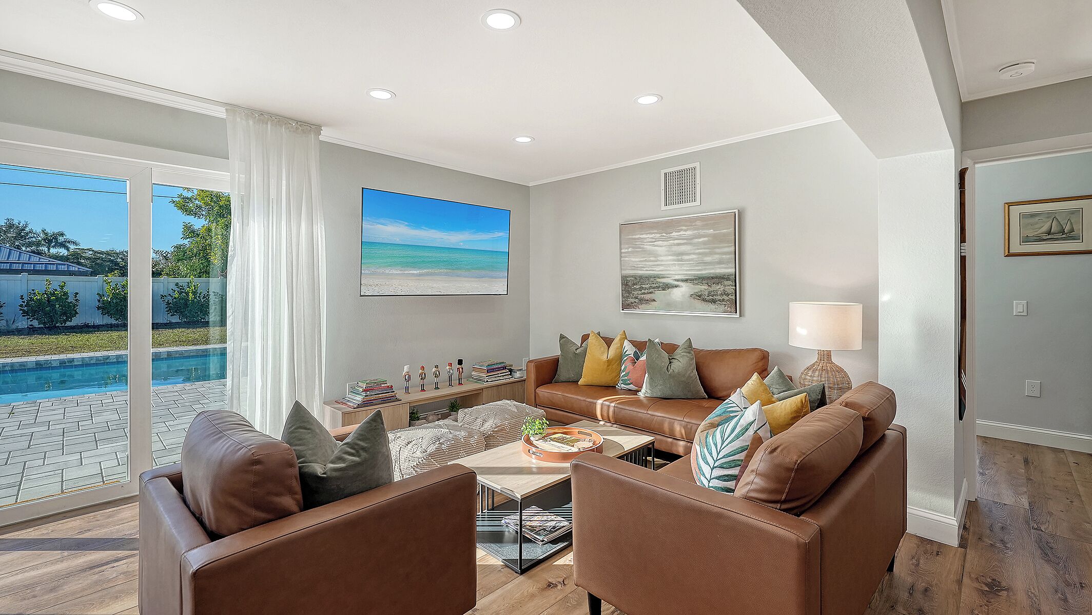Heated Pool Retreat  3br  Minutes To Siesta Key & Downtown - Sarasota, FL
