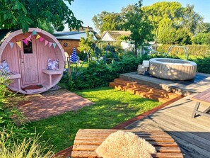 Unclassified image, 4 of 26, button - Vacation home Büdnerstube - close to the sea, quiet location, use of swimming pool and sauna (Mönchgut)