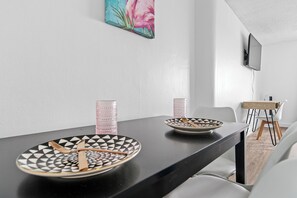 Dining - Welcome to Palms 811 in North Miami Beach with views of the Miami skyline.  (North Bay Village)