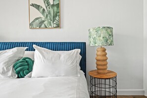 1 slaapkamer, een bureau, een strijkplank/strijkijzer, gratis wifi