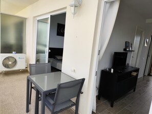 Dining - Apartment - renovated 1 bedroom on the top floor (Playa del Inglés)