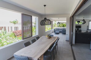 Dining - 'The Grand' apartment, Jan Sofat, Apartment for 8 people near Jan Thiel on a luxury resort (Willemstad)