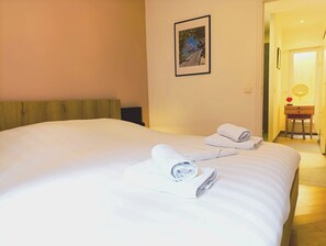2 多间卧室、办公桌、熨斗/熨衣板、免费 WiFi