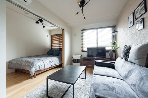 Flat-screen TV - UNIFY 203 (Sapporo)