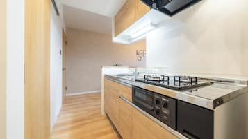 Fridge, microwave, stovetop, toaster