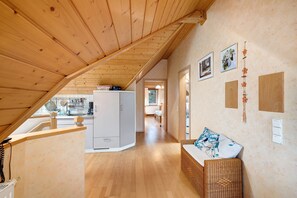 Interior - Apartment 'Ferienwohnung Rose Mit Balkon' with Shared Garden, Balcony and Wi-Fi (Elzach)