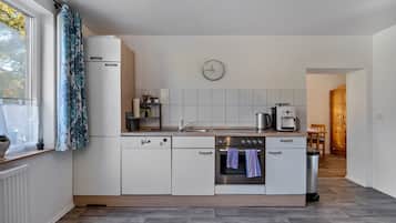 Refrigerador, horno, parrilla de estufa y lavavajillas