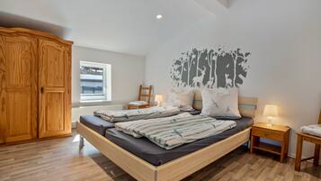 2 quartos, Wi-Fi de cortesia, roupa de cama