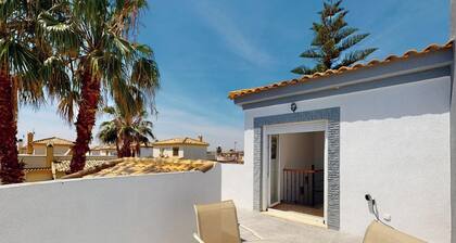 Sucina - 3 Bed Villa - Sleeps 6 - Pet Friendly
