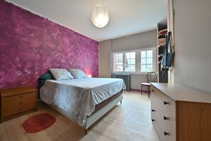 3 bedrooms, free WiFi, bed sheets