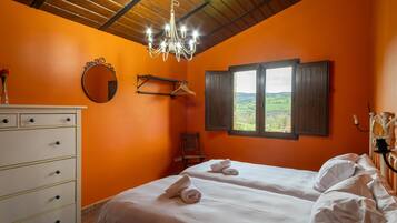 3 sovrum, strykjärn/strykbräda, gratis wi-fi och sängkläder