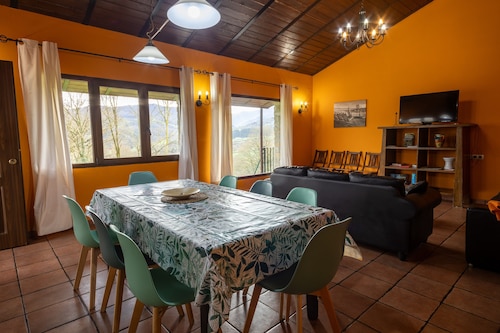 Country House 'Amama' with Mountain View, Private Pool and Private Garden