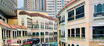 Cozy 2-bedroom condo in charming BGC Taguig with AC, WiFi Netflix WashingMachine