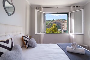 1 bedroom, iron/ironing board, Internet, bed sheets