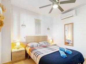 2 bedrooms, desk, iron/ironing board, WiFi