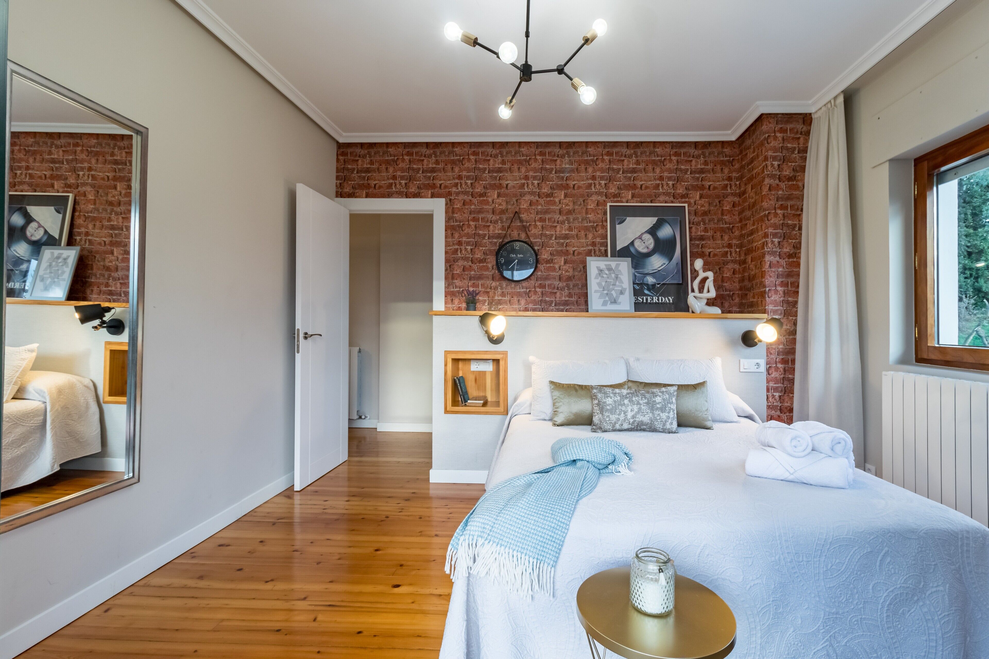 6 Schlafzimmer, Bügeleisen/Bügelbrett, kostenloses WLAN, Bettwäsche