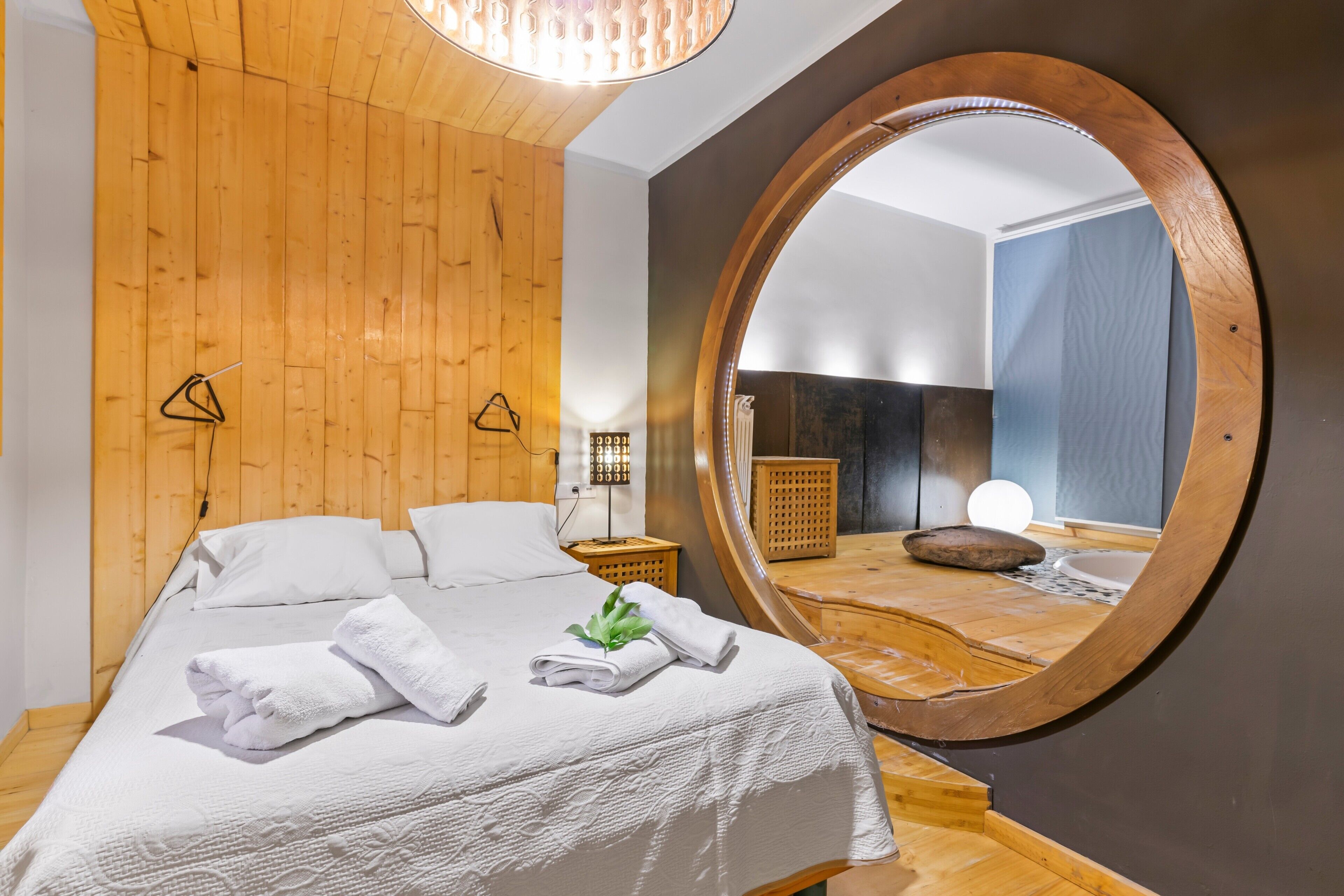 1 chambre, fer et planche à repasser, draps fournis