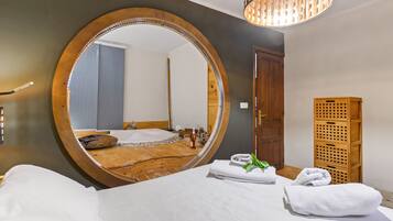 1 bedroom, iron/ironing board, bed sheets