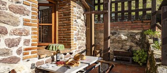 Cabaña de lujo con bañera de hidromasaje junto al río Sella y los Picos de Europa
