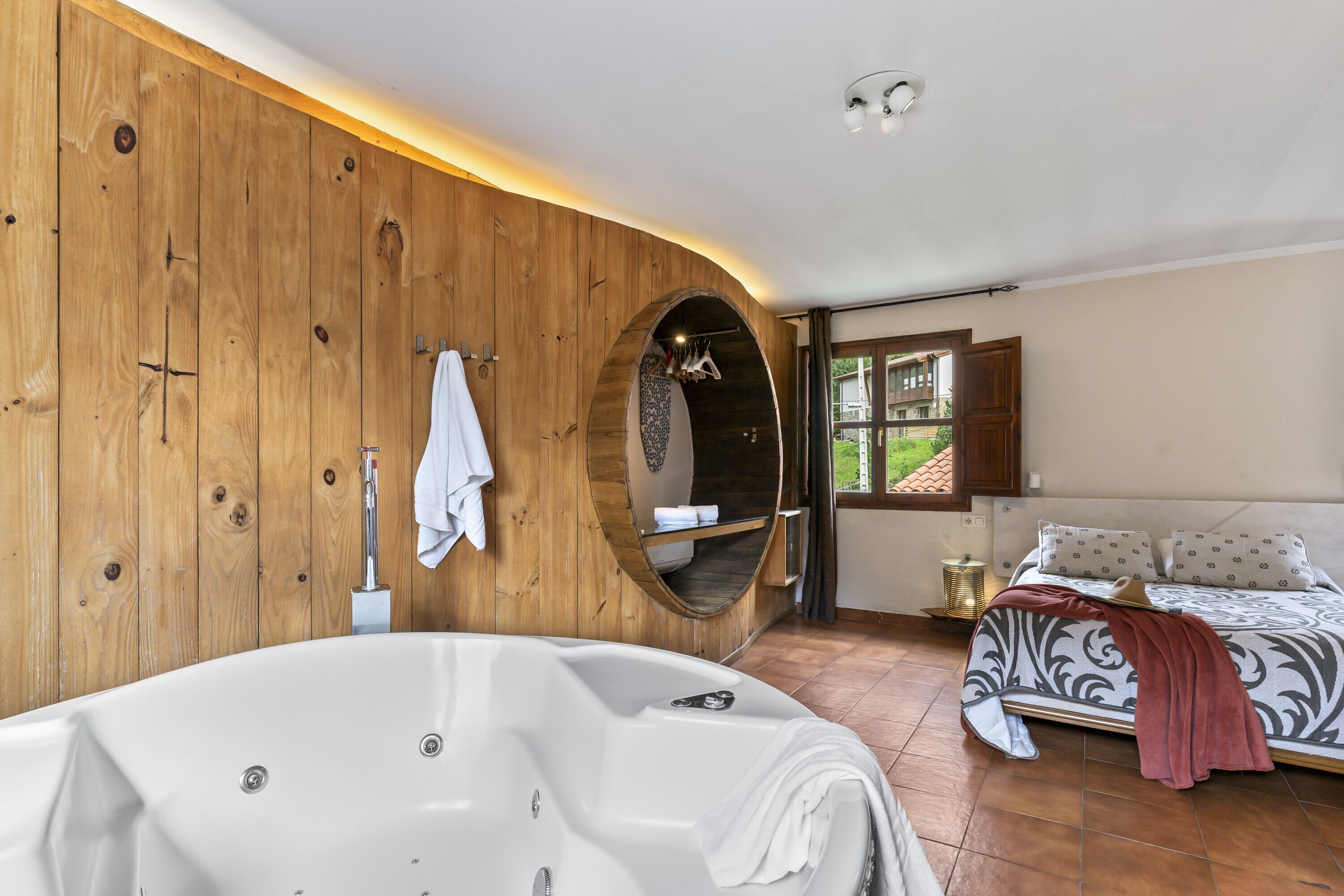 1 bedroom, iron/ironing board, bed sheets