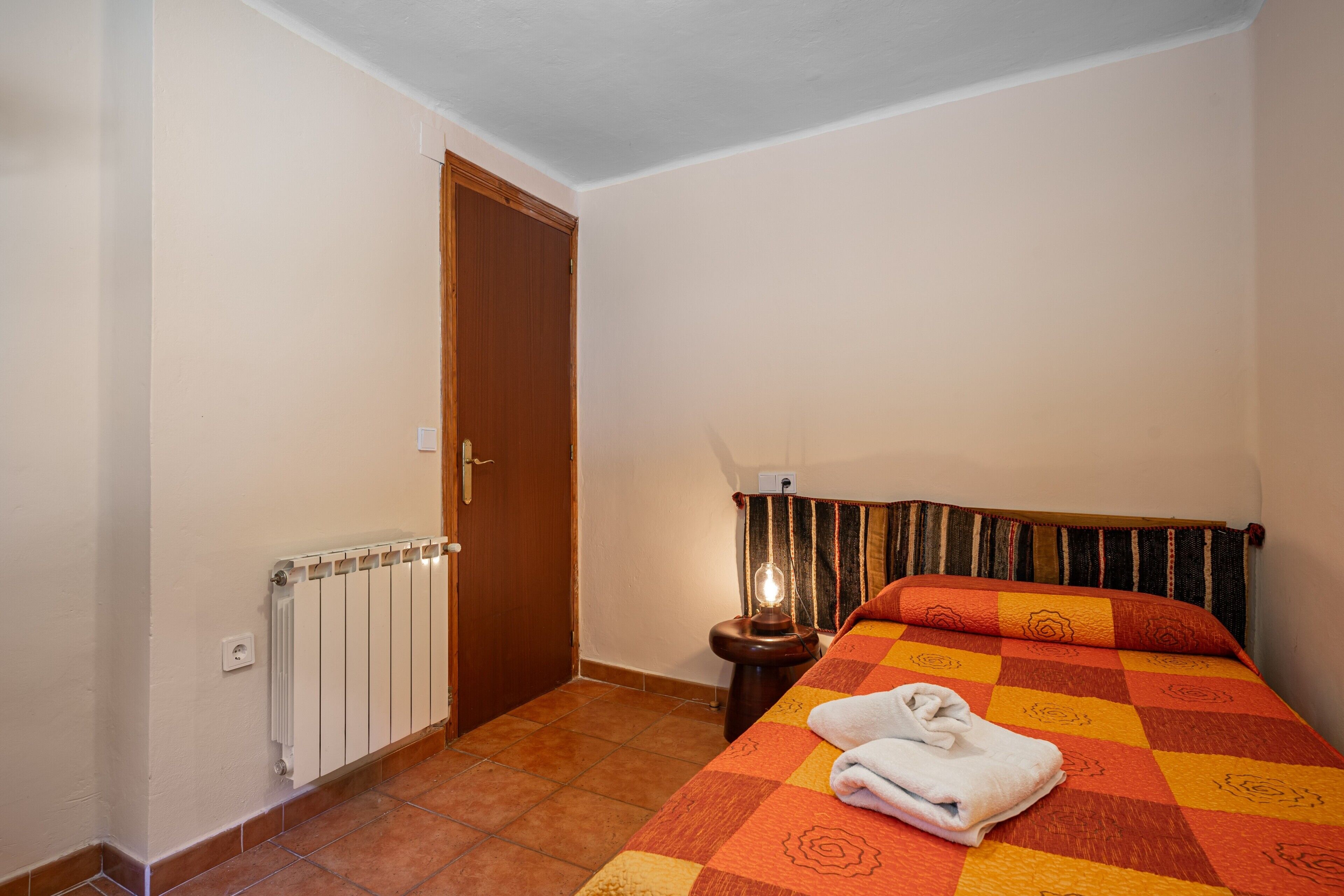 2 chambres, fer et planche à repasser, draps fournis