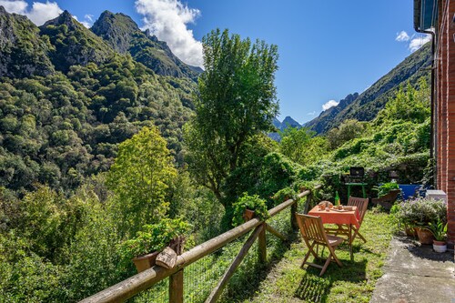 Pure and wild nature in the heart of the Picos de Europa