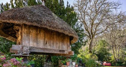 Rural House 'Teixo' with Mountain Views, Private Terrace and Wi-Fi