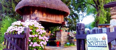 المنطقة المحيطة بالمنشأة